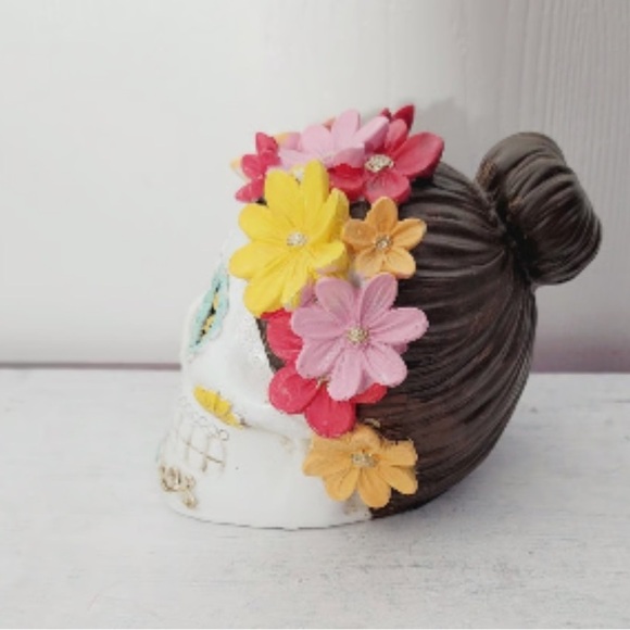 Dia de los Muertos Hand-Painted Ceramic Sugar Skull Decor Multicolor - Picture 2 of 10